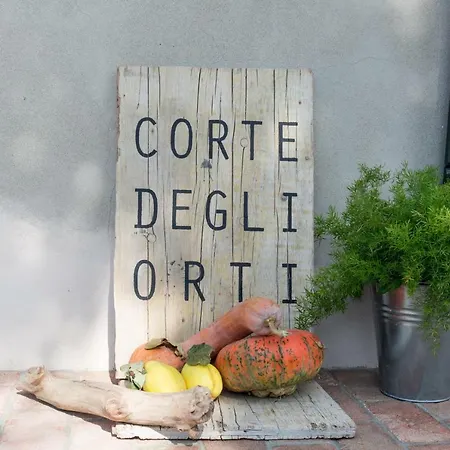 Corte Degli Orti * Mira
